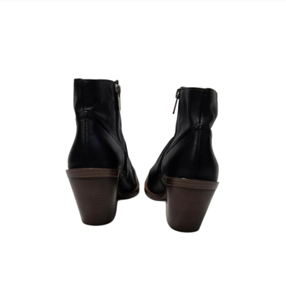 Vince Camuto Amtinda Bootie - Picture 5 of 10